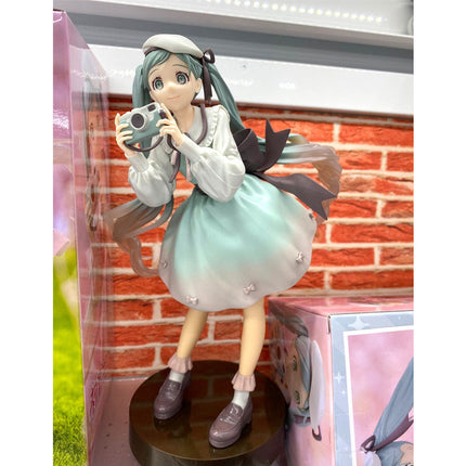 Hatsune Miku Holiday Memories Camera