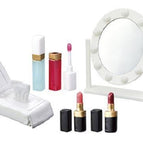 4) Lip makeup