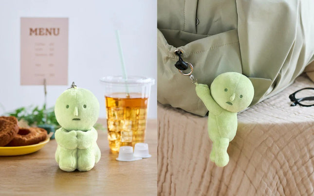 SMISKI - Plush Key Chain Hugging Knees / Hanging On!
