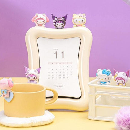 Sanio Peeking Phone Hippers - Blind Box (Hello Kitty, Kuromi, My Melody)