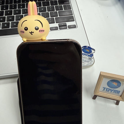 Peeking Chiikawa Phone Hippers :Mini Collectible Toy Figure for Phones, Cars & Laptops