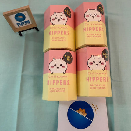 Peeking Chiikawa Phone Hippers :Mini Collectible Toy Figure for Phones, Cars & Laptops