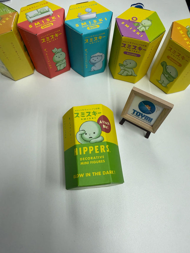Smiski Hippers Blind Box - Green Guy Glow-In-The-Dark Mini Figure - 100% Original