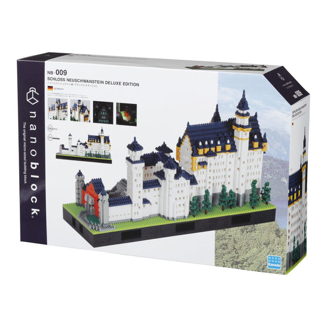 The image is a box containing a model kit of a castle, which appears to be a detailed and intricate architectural structure.